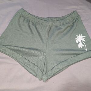Medium Shorts